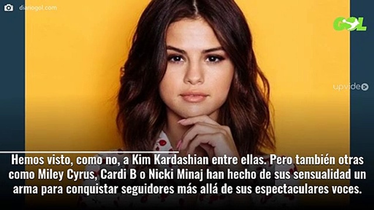 Selena Gómez se lo quita en la piscina. Tomando el sol sin. Fotos inéditas