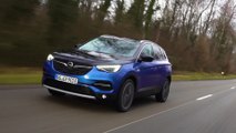 Der neue Opel Grandland X Hybrid4 in Kürtze