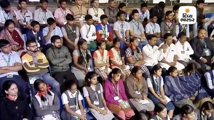 PM મોદીએ વિદ્યાર્થીઓને કહ્યું,આપણે ટેકનોલોજીને આપણી મિત્ર માનવી જોઈએ
