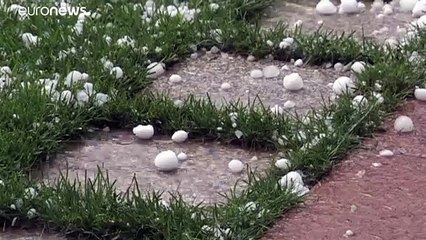 Unwetter in Australien - Hagelschauer und Sandstürme