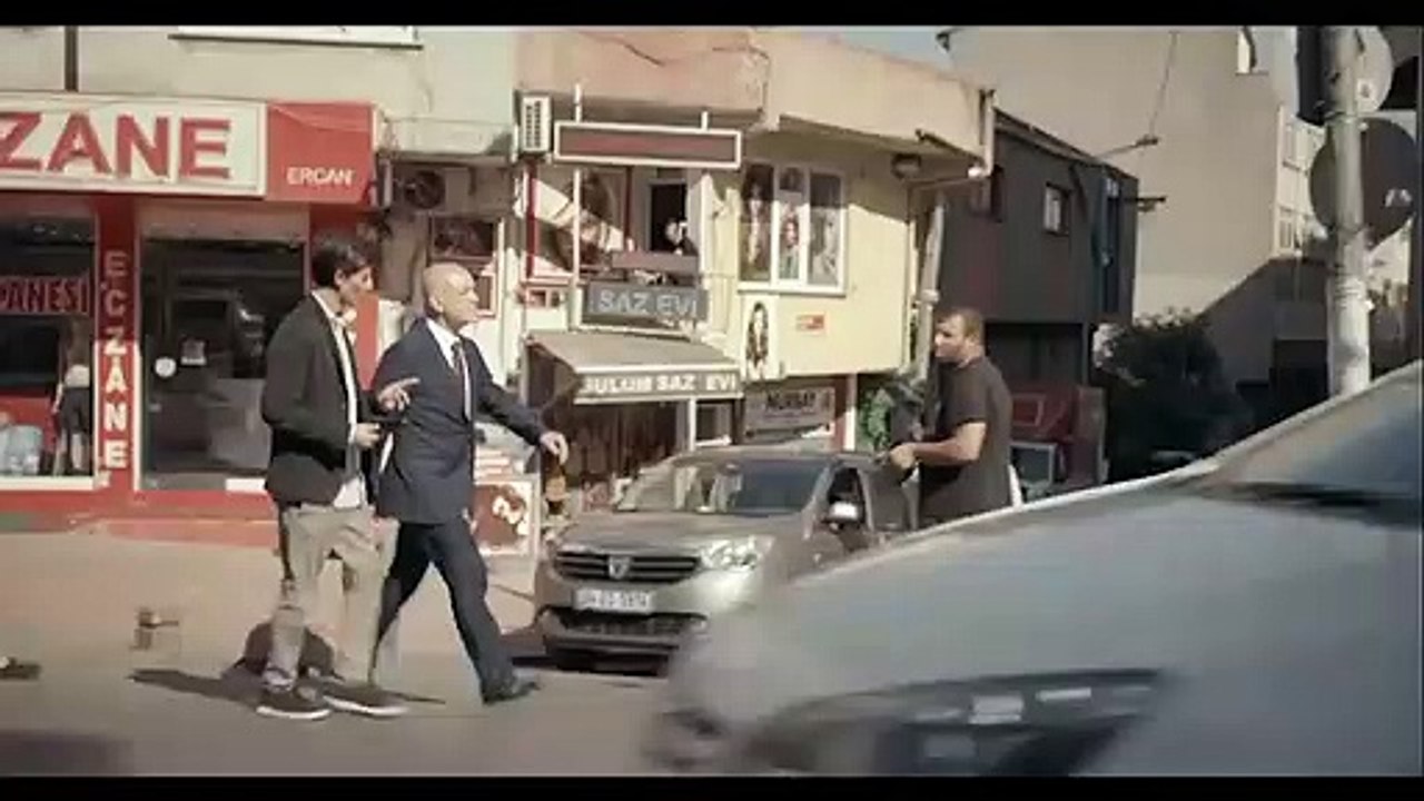 Ercan Kesal'ın yazıp yönettiği ilk uzun metraj...