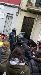 Els Mossos actuen per a desnonar un veí del Clot de 92 anys