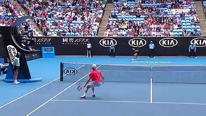 Le Top 5 de lundi : Djokovic roi du contre, Kohlschreiber main de velours