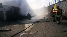 Catanzaro Lido - Furgone in fiamme, esplodono bombole d'ossigeno (19.01.20)