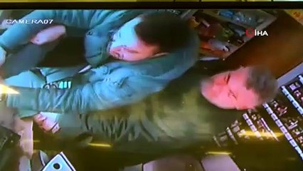 Hırsızlık şüphelisi büfeye sigara satmak isterken böyle etkisiz hale getirildi