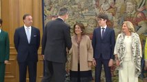 El Rey recibe en audiencia a la viuda de Gregorio Ordóñez y a su hijo con motivo del 25 aniversario de su asesinato