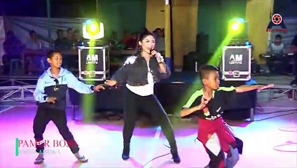 Dangdut gokil. RATNA ANTIKA DIGOYANG CENDOL DAWET SAMA BOCAH LUCU ( COVER PAMER BOJO )