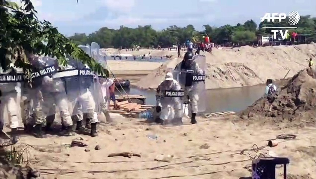 Cientos de centroamericanos intentan cruzar frontera con México