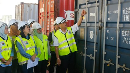 Malaysia sends 150 containers of plastic waste back, refusing to be a ‘garbage dump’