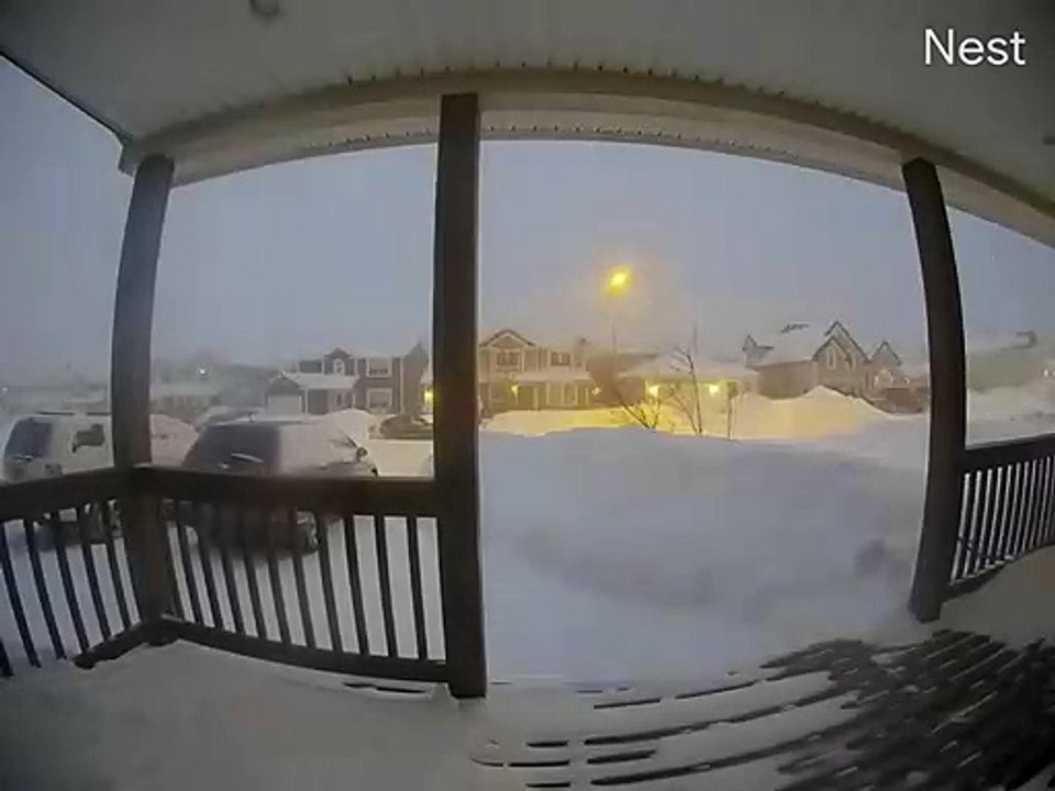 24h de blizzard et neige : on ne voit plus la maison ! Canada