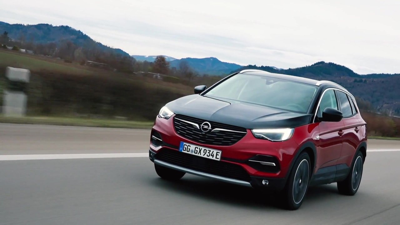 Der Opel Grandland X Hybrid4 - Zwei Elektromotoren plus Verbrenner- Starke Hybrid-Leistung