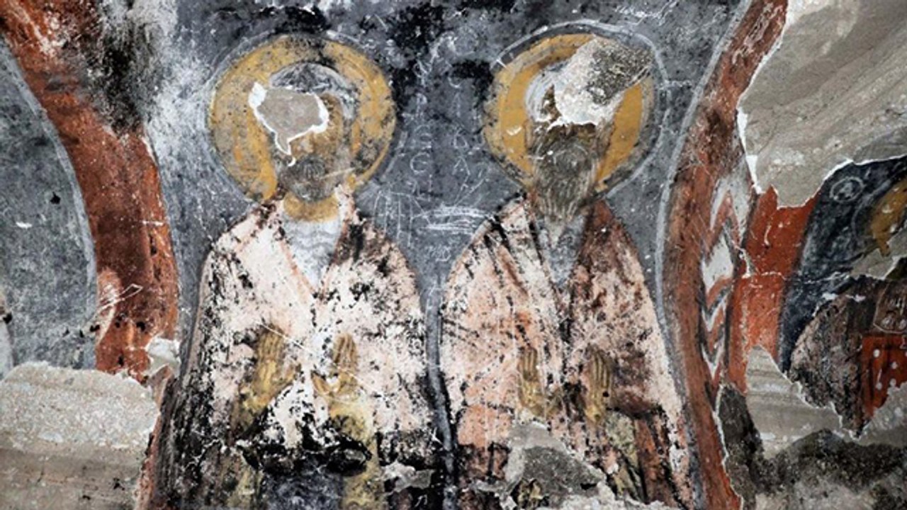 Kaya kiliseyi, defineciler talan etti