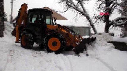 Bitlis'te kapanan yollar ulaşıma açılıyor