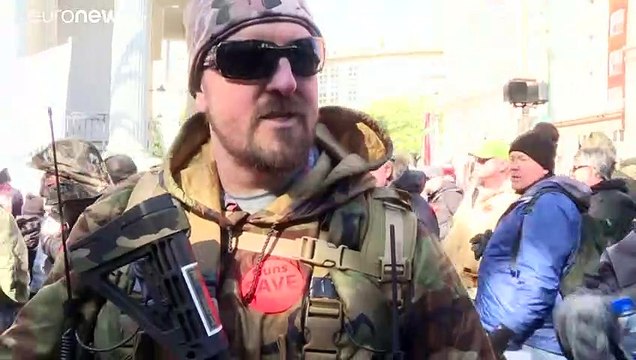 USA : több tízezer fegyverpárti demonstráló vonult utcára