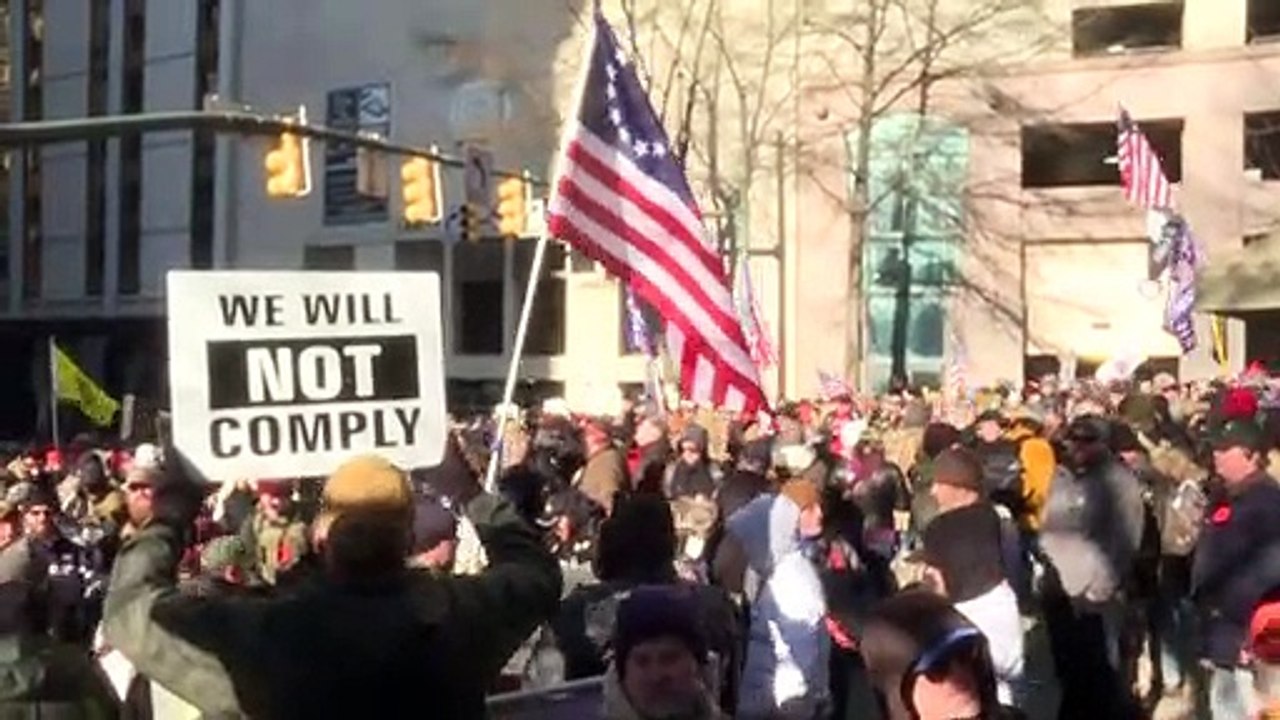 Us-waffennarren in rage