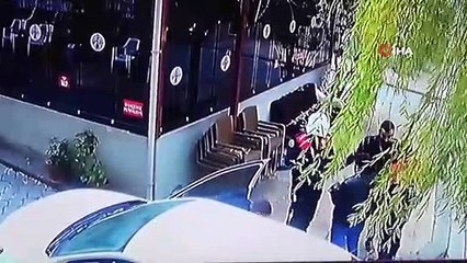 Polisi görünce paniğe kapıldı, üzerinden uyuşturucu hap çıktı