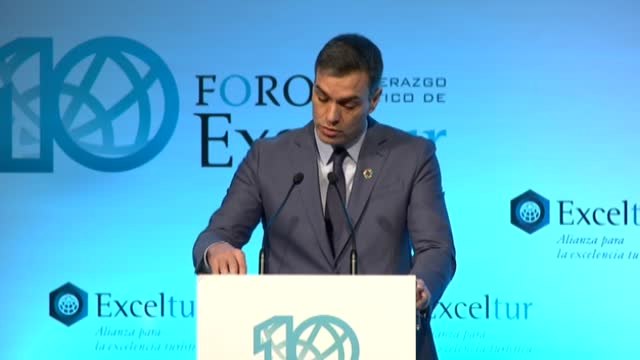 Sánchez apuesta por el diálogo para llegar a grandes consensos en un acto sobre turismo