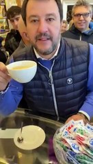Salvini - Oggi digiuno, mi concedo solo ginseng (21.01.20)