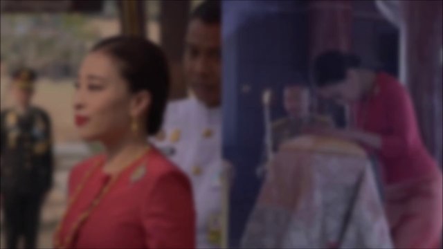 กรมหลวงราชสาริณีสิริพัชร มหาวัชรราชธิดา ทรงตัดหวายลูกนิมิตอุโบสถ ณ วัดศรีเกษตราราม จังหวัดกาญจนบุรี