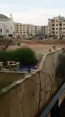 شاهد قصف ميليشيا أسد بالصواريخ لريف حلب من داخل الأبنية السكينة (فيديو)