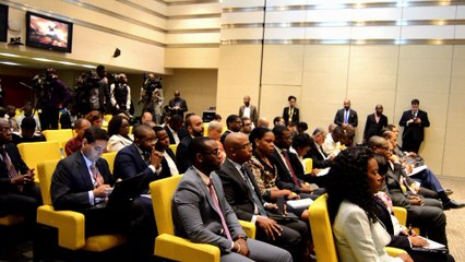 Empresas cortam relações e apertam 'cerco' a Isabel dos Santos