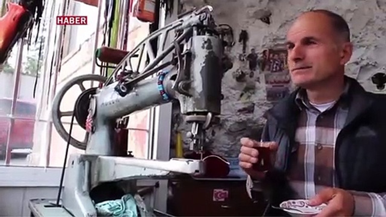 Trabzon’un ‘Krampon Profesörü’ 2 metrekarelik dükkanında bakın neler yapıyor