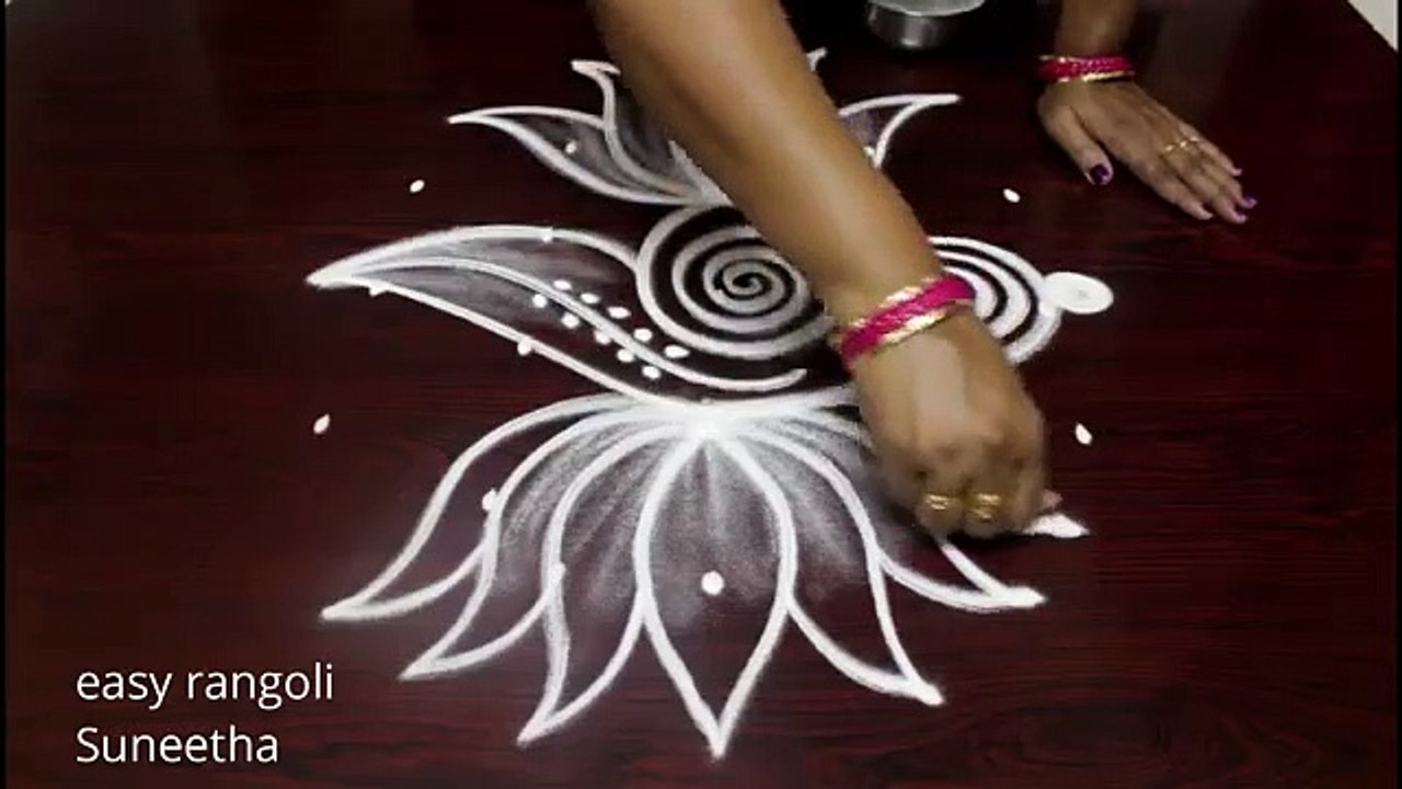Beautiful Lotus kolam with 5 dots    Latest Shanku muggulu    Creative designs