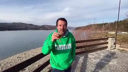 Salvini - Niente tortellini, oggi a pranzo... tè caldo! (21.01.20)