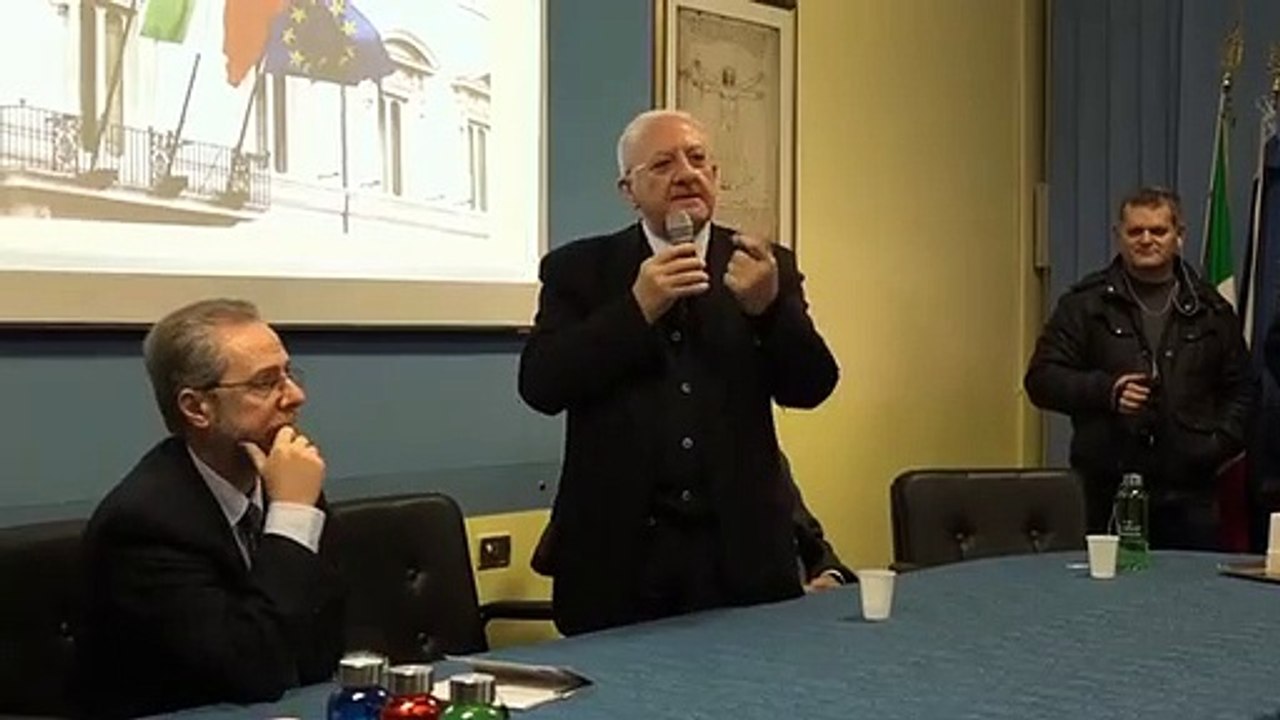 De Luca - Con i ragazzi dell'istituto Giuseppe...