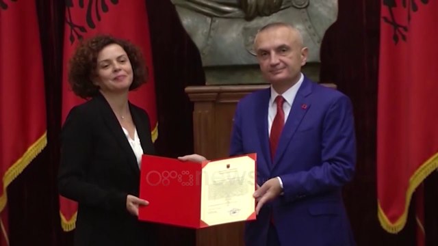 Ora News - Zgjedhja e anëtarëve të Kushtetueses, Meta i drejtohet zyrtarisht Komisionit të Venecias