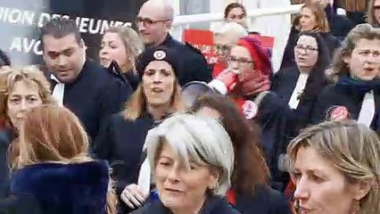 Les avocats manifestent contre la réforme des retraites à Toulon
