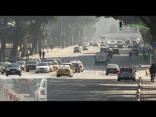 Pluhuri “mbyt” Tiranën, banorët ankohen se nuk ajrosin dot shtëpitë, mjekët rekomandojnë maska