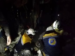 Esad rejimi Halep'i vurdu: 4 ölü