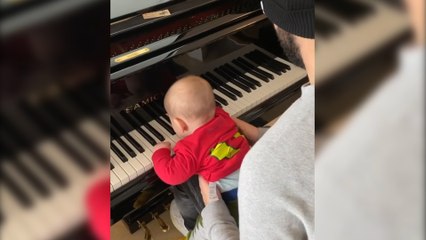 Sara Sálamo recibe una felicitación de lo más especial