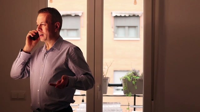 Actor locutor ingles britanico nativo Madrid Barcelona España