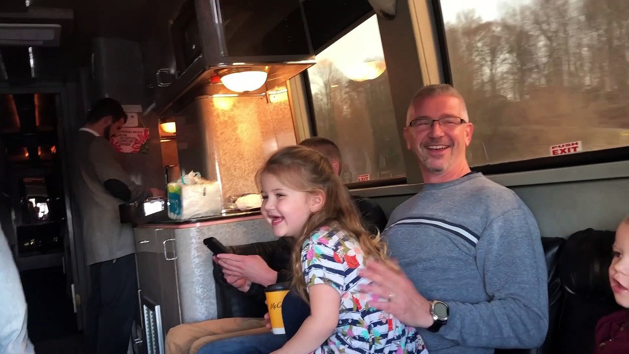 Tour Vlog 5 - New Tazewell, TN