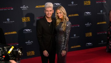 Download Video: Colton Dixon and Annie Coggeshall 28th Annual Movieguide Awards Red Carpet Fashion