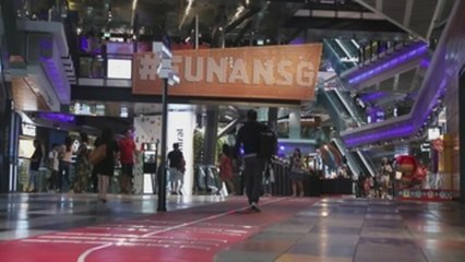 Los nuevos centros comerciales contraatacan en Singapur