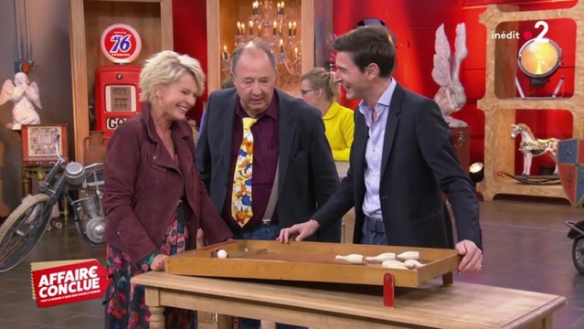 Vidéo - Affaire conclue - le fou rire de Sophie Davant devant cet objet évocateur