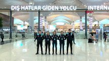 İstanbul havalimanı'nda pasaport polisleri turkuaz giyindi