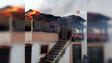 Evde çıkan yangın köyde korkuya neden oldu