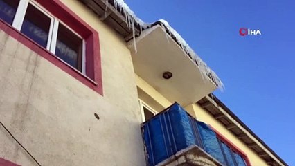 Karlıova’da soğuk hava etkili oldu