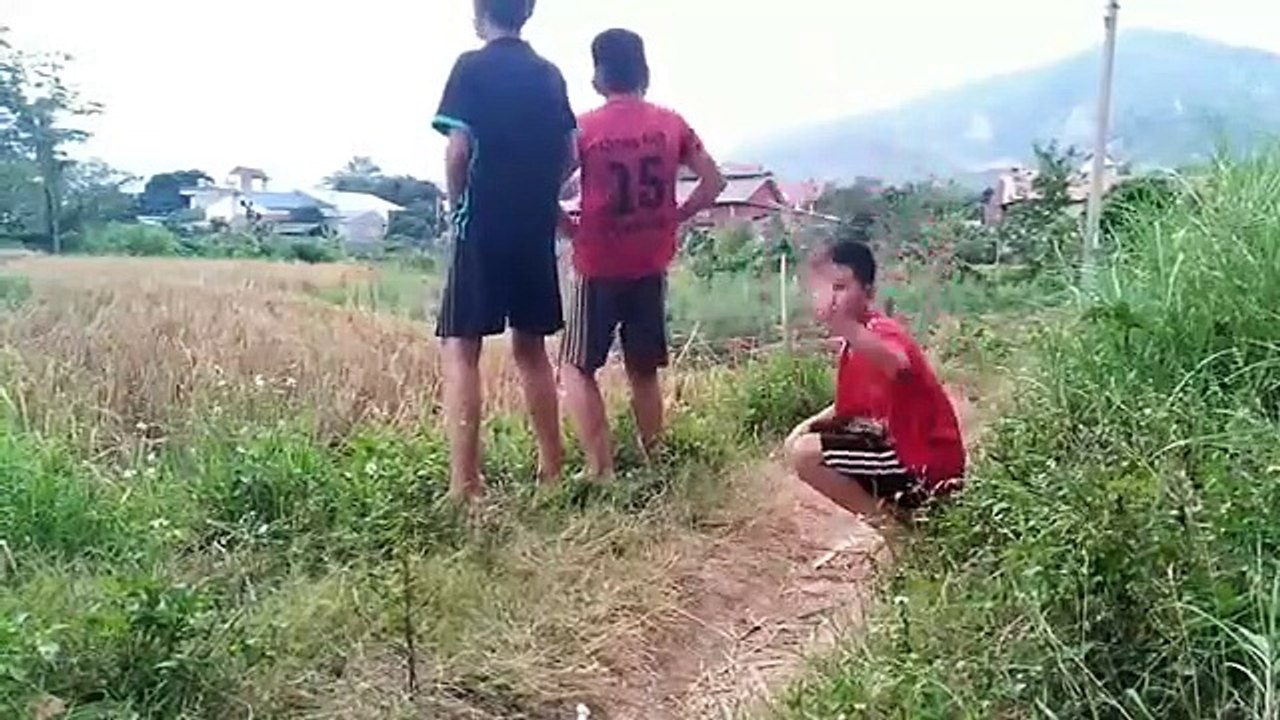 Coi_cấm_cười_2020_|_phiên_bản_con_nít_[Try_not_to_laugh_challenge](360p)