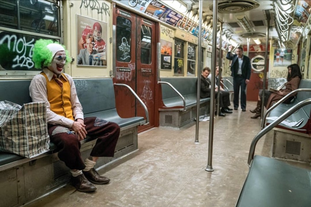 Joker / Subway Shooting Scene (Arthur Kills For The First Time)