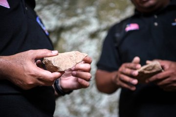 Malezya'da 17 bin yıllık taş eşyalar bulundu