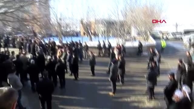 İçişleri bakanı soylu, kanaat önderi nakşibendi şeyhi abdulkerim çevik'in taziyesinde