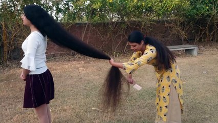 Adolescente indiana tem o cabelo mais longo mundo