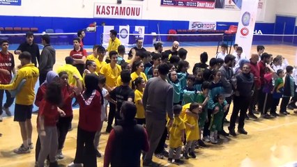 İşitme Engelliler Badminton Türkiye Şampiyonası sona erdi