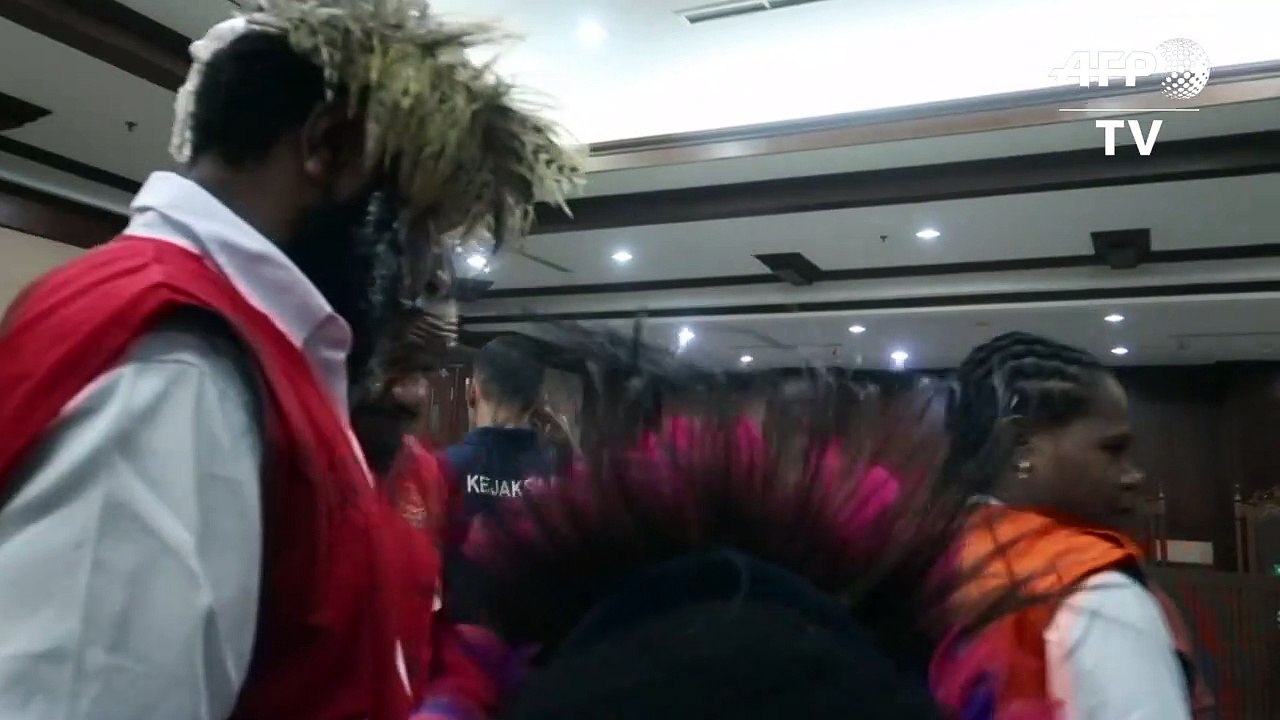 Nackt-streit im gerichtssaal