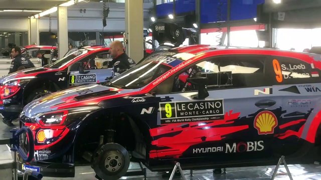 Rallye Monte-Carlo : beaucoup de monde pour soutenir Loeb et Ogier